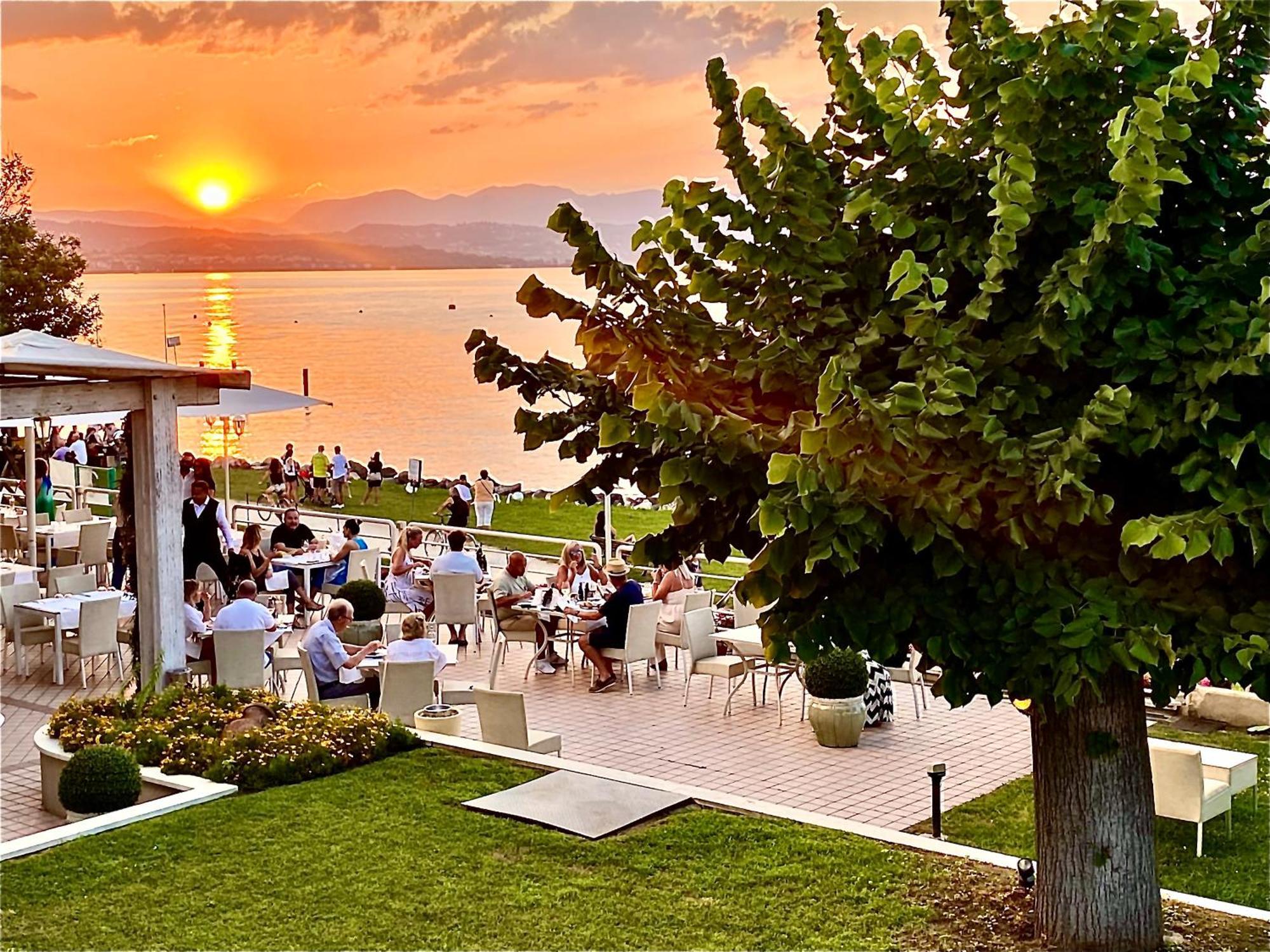 Hotel Aquila D'Oro Desenzano Desenzano del Garda Buitenkant foto